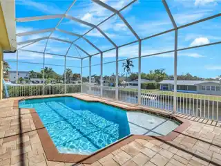 Beautiful Custom-built Gulf Access Home