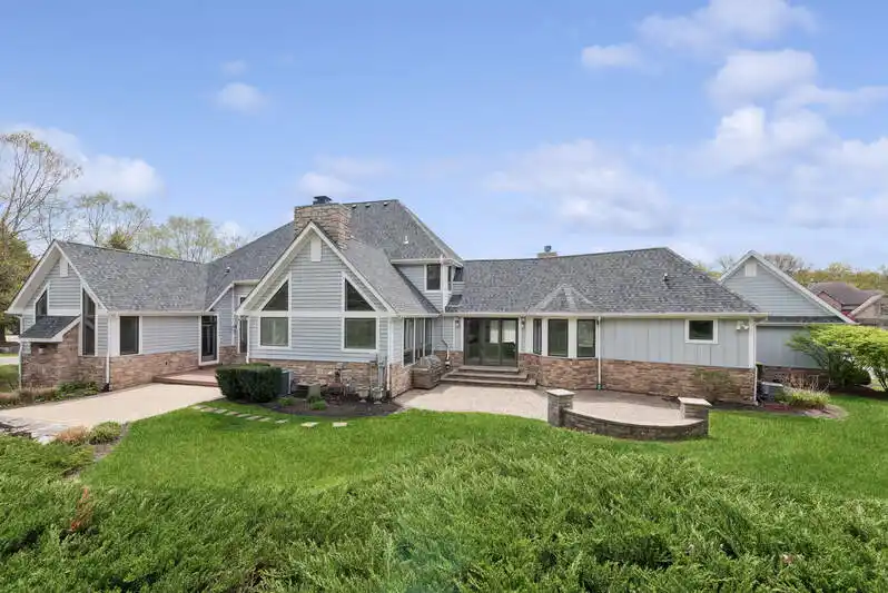 Luxury Living in Desirable Harrison West