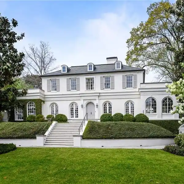 FULLY RENOVATED 1920 GEORGIAN ESTATE