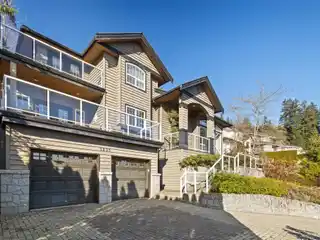 Stunning Home in the Distinctive Braemar Subdivision