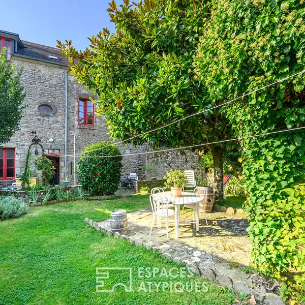 AUTHENTIC GEM IN PORT NAVALO