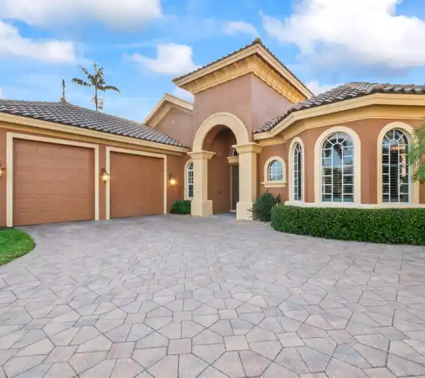 UNPARALLELED LUXURY AND PRIVACY