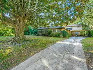 Charming Mid-century Modern Home in South Windermere