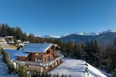 Sumptuous Property Enjoys an Exceptional Setting