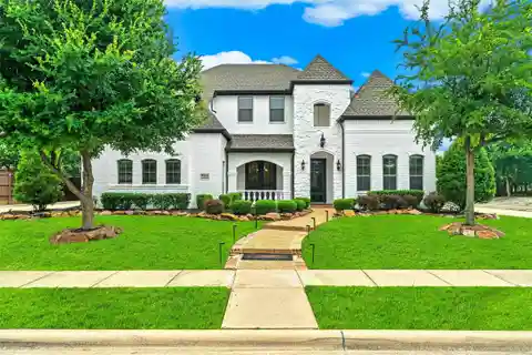 Sophistication and Elegance in Rolling Ridge Estates