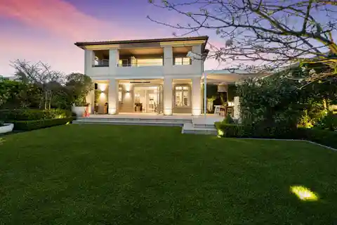 Timeless Italian Elegance - Concrete Art by the Bay