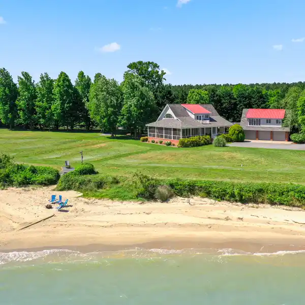 LET'S GO TO THE BEACH