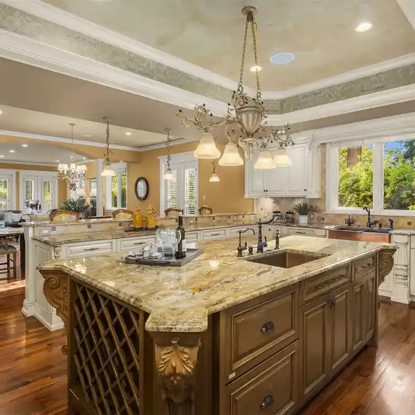 MODERN ITALIAN ELEGANCE IN PRESTIGIOUS CLYDE HILL