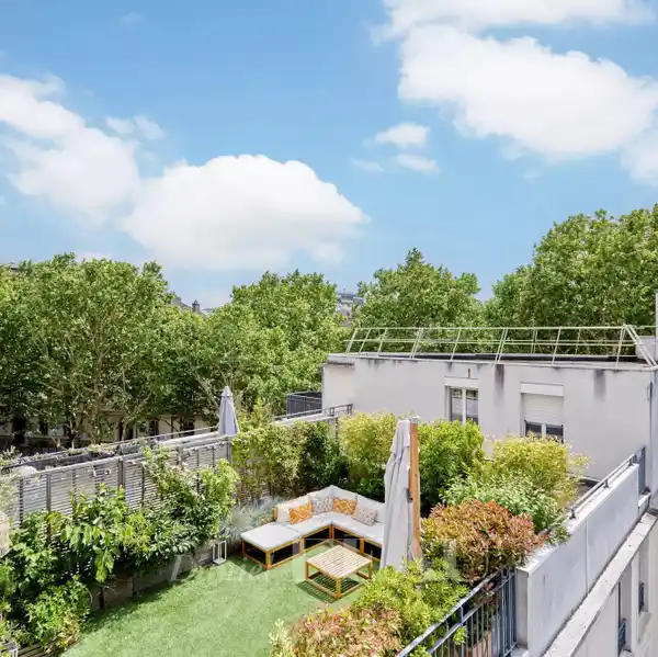 STYLISH DUPLEX LIVING WITH PRIVATE TERRACE