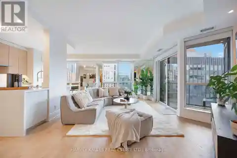 Refined Living Steps from Yorkville Boutiques