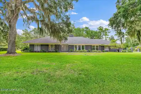 Fully Updated Deerwood Country Club Residence