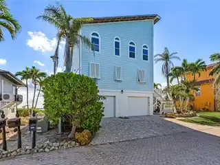 Direct Bayfront Paradise with Dock and Boat Lift