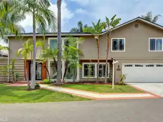 Comfort and Style in a Premium Location