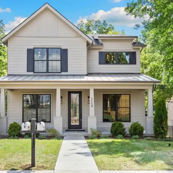 STUNNING HOME IN THE HEART OF CLEVELAND PARK