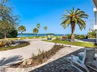 GORGEOUS WATERFRONT PROPERTY ON PRIME LOCATION