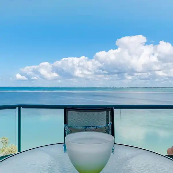 TOP FLOOR CORNER PENTHOUSE IN TANGERINE BAY CLUB