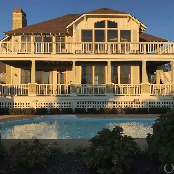 HIGH CLASS HOME IN THE CURRITUCK CLUB