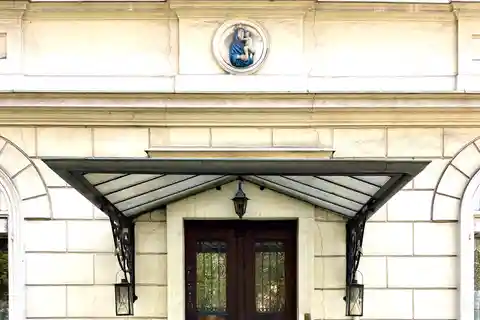Pustet Villa - Historic City Gem