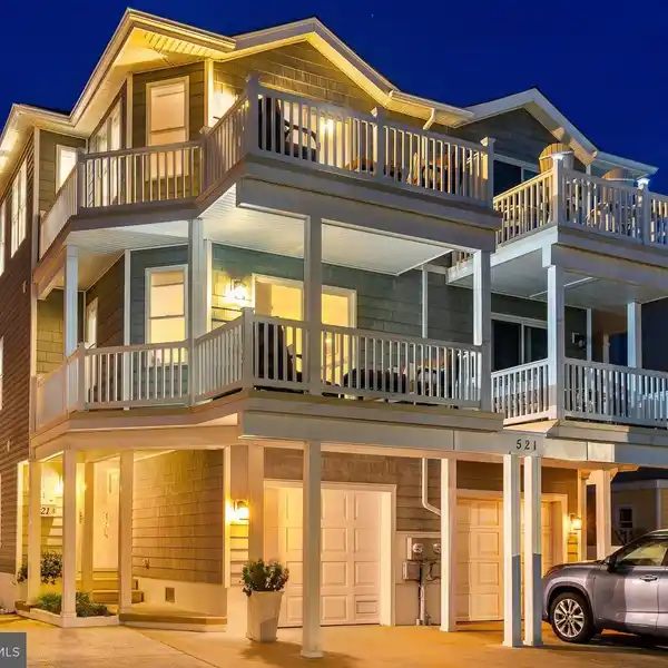 BEACHSIDE BLISS WITH PANORAMIC OCEAN VISTAS