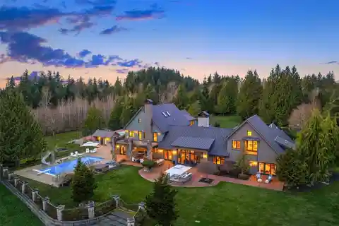 Unparalleled Resort-Style Private Estate