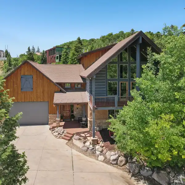 STUNNING MOUNTAIN RETREAT