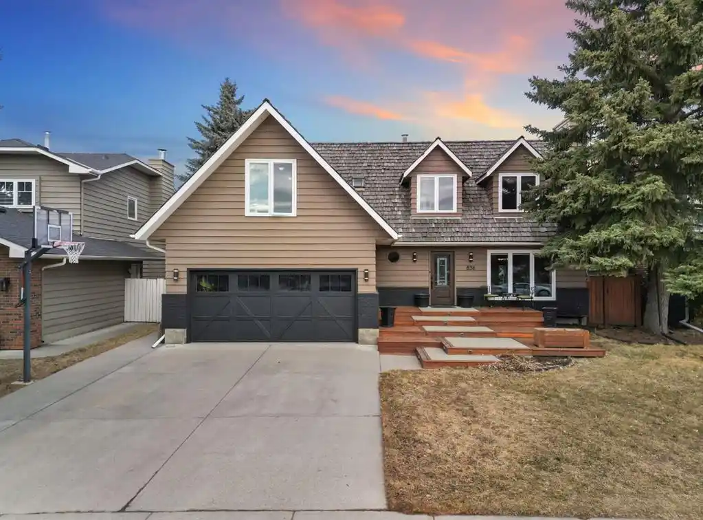 Exceptional Estate in Sought-after Sundance