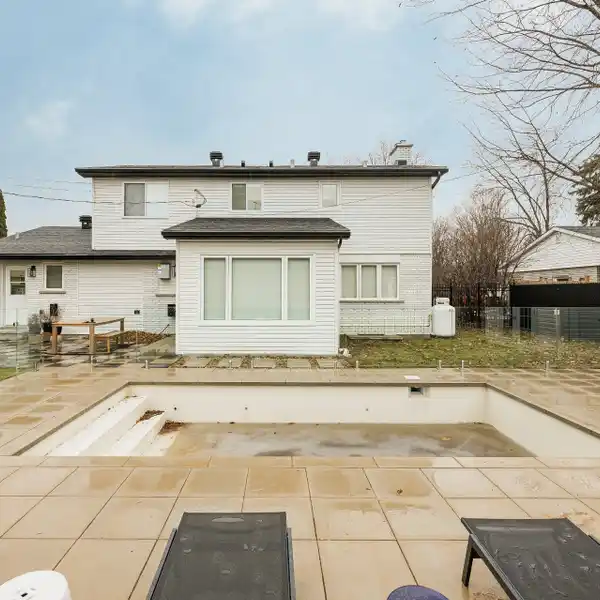 STUNNINGLY RENOVATED HOME IN PRESTIGIOUS BEACONSFIELD