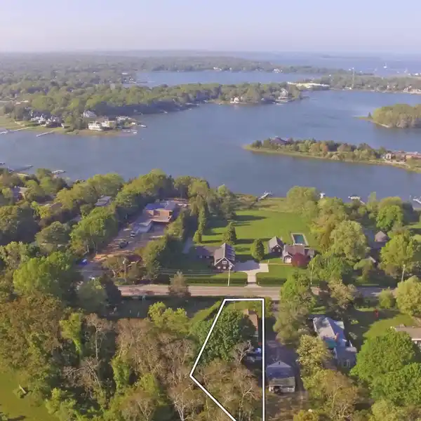 CHARMING HOME WITH VIEWS OF SAG HARBOR COVE