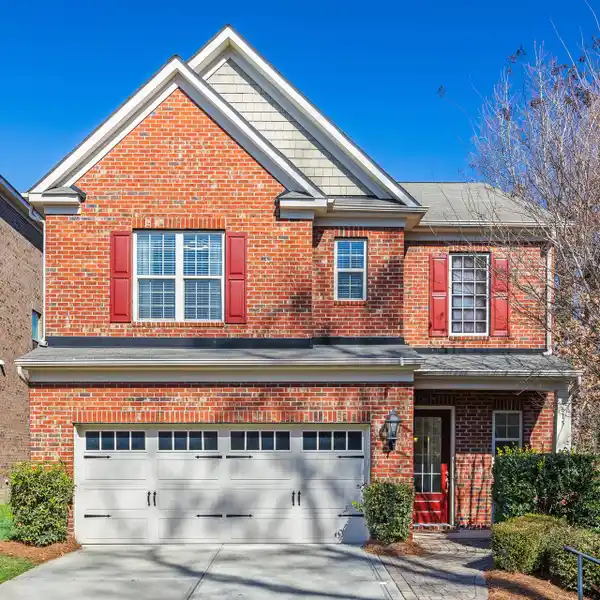 LOVELY HOME IN THE SOUTH CHARLOTTE AREA