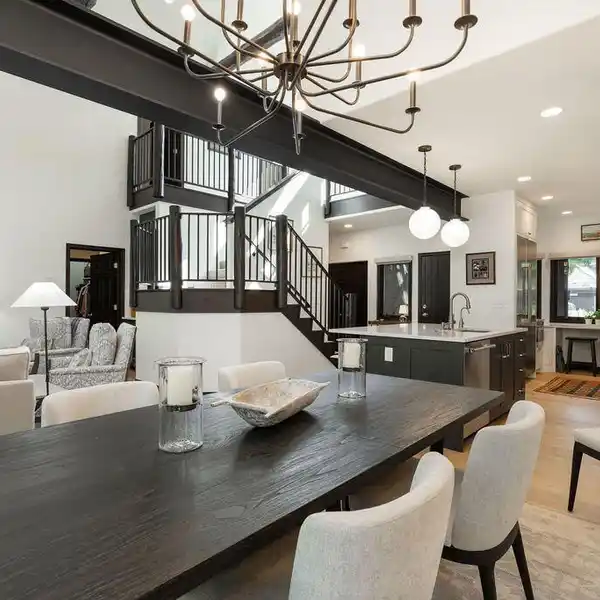 BEAUTIFULLY UPDATED DAKOTA TOWNHOME