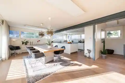 Stylish Elegance in a Privileged Location