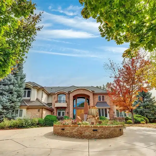 WONDERFUL PROPERTY IN THE COVETED CHERRY HILLS FARM