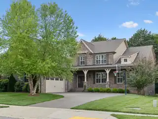 Beautifully Upgraded Home in Summerlyn