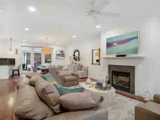 Chic Condo Escape Near Southampton Village