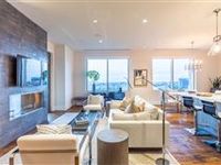 GORGEOUS STONELEIGH HOME WITH HOTEL AMENITIES