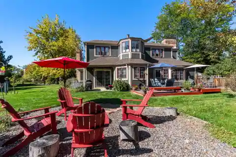 Charming Home in Gunbarrel Greens