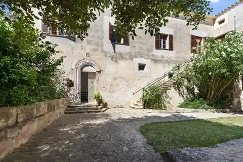 Historic Manor House