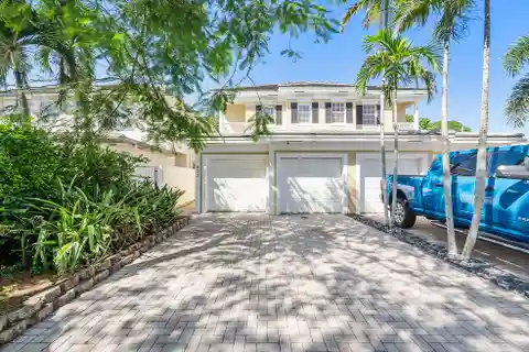 Airy Townhome in Peaceful Fort Lauderdale