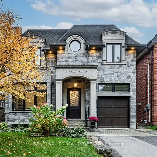 ARCHITECTURAL GEM IN CHAPLIN ESTATES