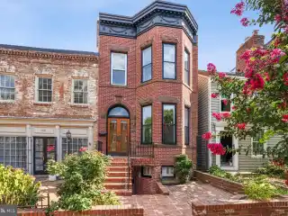 Circa 1905 Bayfront with Prime Location