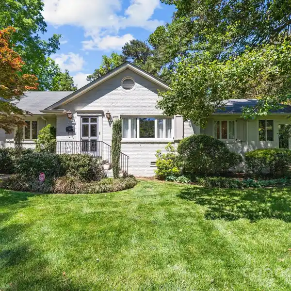 BEAUTIFUL RANCH ON A SPACIOUS LOT