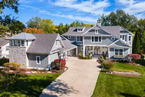 Casual Elegance Blended with Nantucket-Inspired Estate
