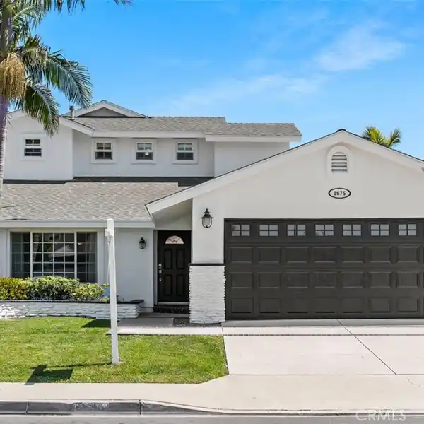 UPGRADED HOME IN THE DESIRABLE STATE STREETS