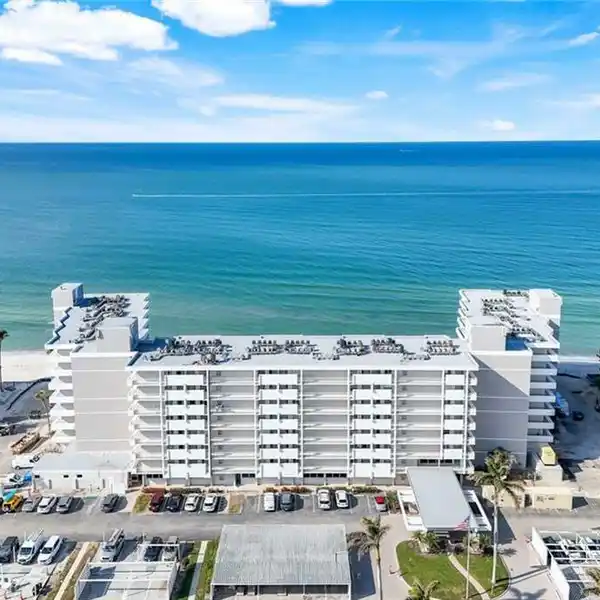 BEACHFRONT CONDOMINIUM IN PRIME LOCATION