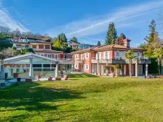 Spacious Seven Bedroom Home in a Gorgeous Setting