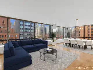 Expansive City-View Residence at Prestigious Un Plaza
