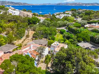Timeless and Authentic Detached Villa