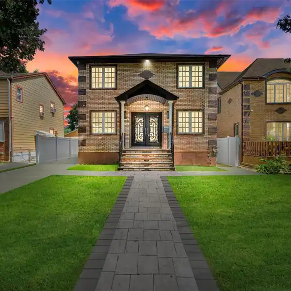 BEAUTIFUL BRAND NEW HOME IN BELLEROSE