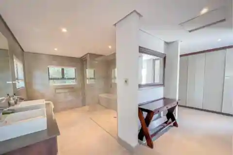 Elegant Estate Living Steps from Zimbali’s Coast