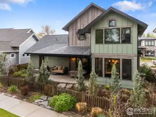 Beautifully Crafted Home in Pateros Creek